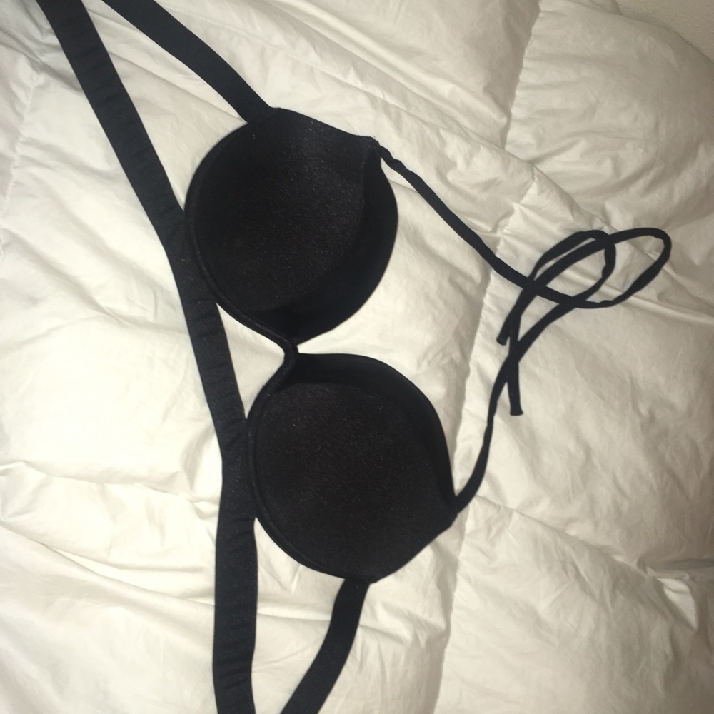 Victoria’s Secret halter hottie bikini top